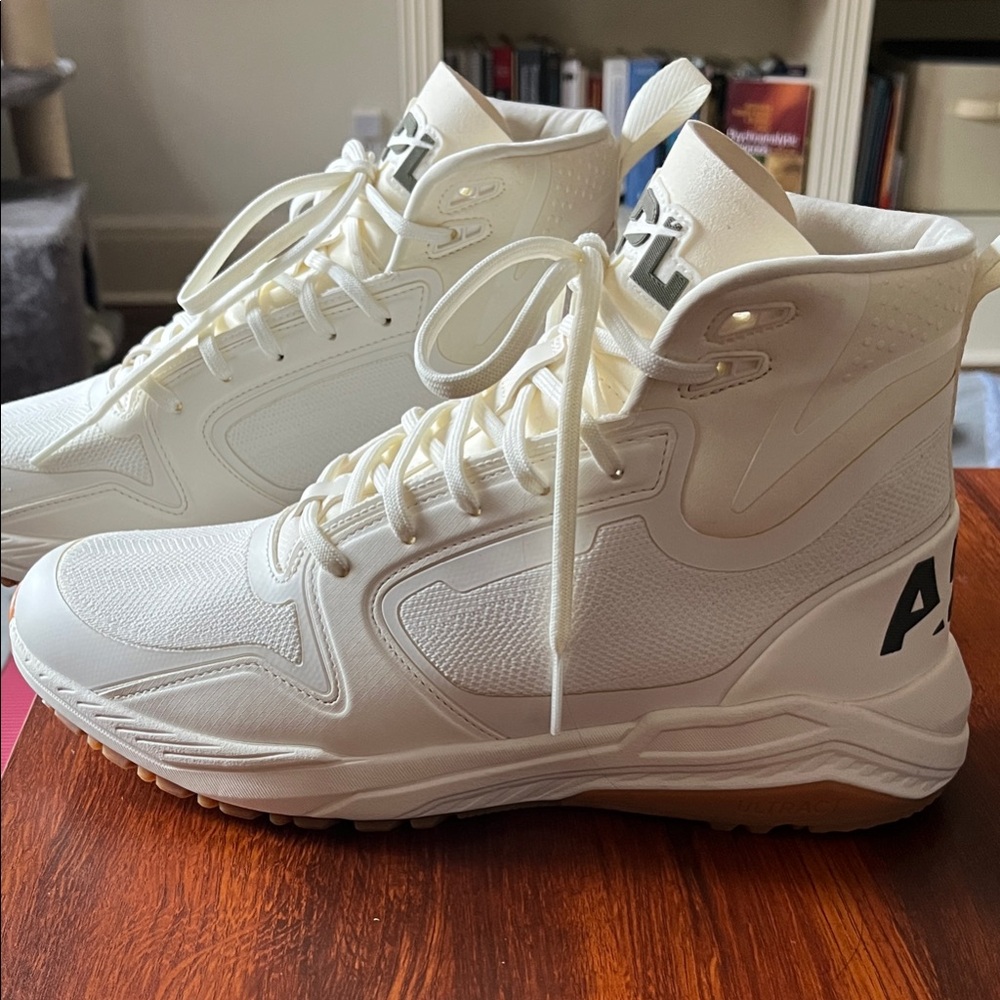 APL Techloom Defender Cream Sneakers